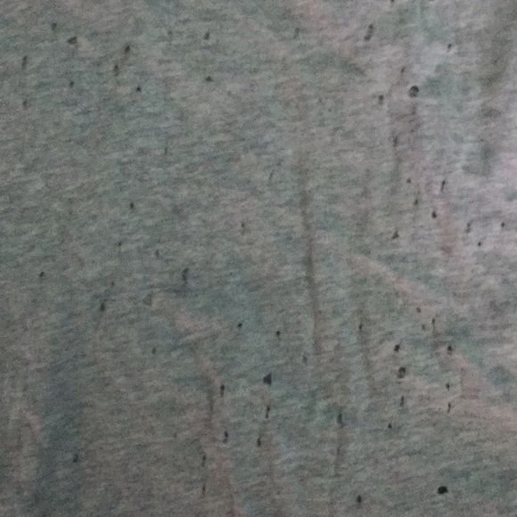 🌸Distressed tee🌸 -free if you bundle ⚡️ - Picture 2 of 3